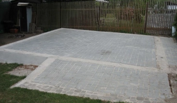 fundering + straatstenen