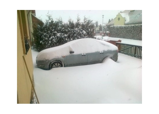 Metalen garage – een goedkope berging voor de winter